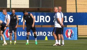 Euro 2016: la France a "une nouvelle page à écrire"