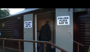 Référendum: ouverture des bureaux de vote en Ecosse