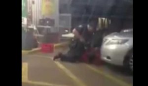La vidéo d'un homme à terre abattu par un policier crée l'indignation aux États-Unis