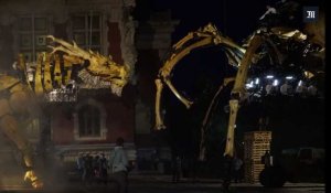 Timelapse : le cheval-dragon Long Ma affronte l'araignée géante Kumo Ni