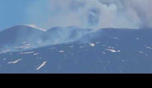 Violentes explosions de lave au sommet de l'Etna