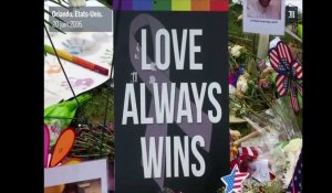 Orlando : un memorial s'est installé au pied du Centre d'art de la ville