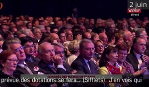 François Hollande fait un joli cadeau aux maires