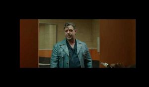 THE NICE GUYS - EXTRAIT 2 VOST "Aux toilettes" [Ryan Gosling, Russell Crowe]