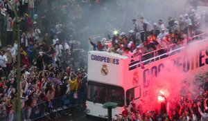 Football : accueil triomphal à Madrid pour les joueurs du Real