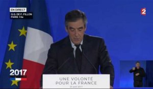 François Fillon appelle à voter pour Emmanuel Macron