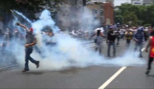 Venezuela: Deux morts alors que l'opposition défile massivement