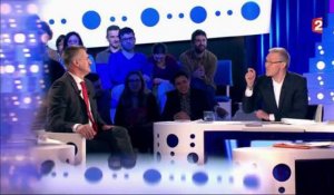 "ONPC" : Jean Lassale perd son sang froid, Laurent Ruquier le trouve "affligeant" (Vidéo)