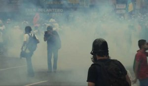 Venezuela: un mort et nombreux heurts lors d'une manifestation