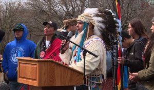 Des Amérindiens manifestent contre l'oléoduc du Dakota (2)