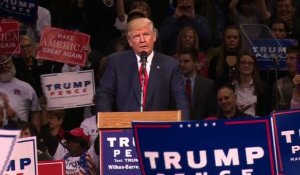 USA: Donald Trump reprend sa campagne après un débat virulent