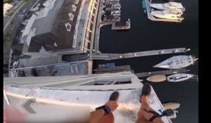Un homme frôle la mort en tentant un saut impossible (vidéo)