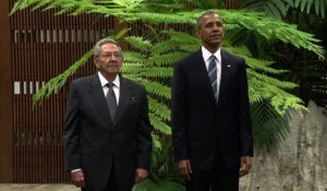 Barack Obama rencontre Raul Castro au palais de la Révolution