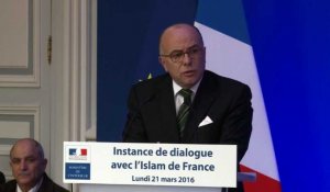Cazeneuve: la France aux côtés des musulmans face au terrorisme