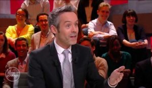 "Le Petit Journal" : Pierre Richard met une baffe à Yann Barthès !