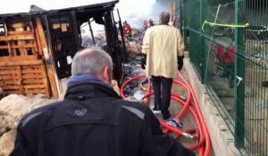 Marseille : un incendie dans le camp de Roms à Cap Pinède