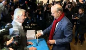 Primaire de la droite: Juppé a voté à Bordeaux