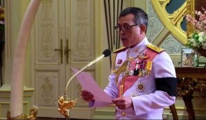 Maha Vajiralongkorn proclamé roi de Thaïlande