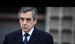 Popularité : Fillon dégringole, Macron s'envole