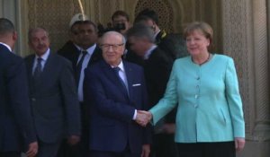 Merkel à Tunis pour raffermir la coopération sur l'immigration