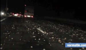 Un poids lourd perd son chargement sur l'autoroute entre Toulon et Hyères