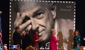 Hillary Clinton rend hommage à "l'immigré" Oscar de la Renta