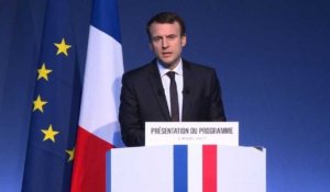 Macron: Fillon et Le Pen "s'attaquent" à l'Etat de droit