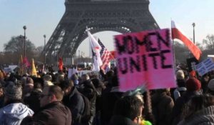 Marche des femmes à Paris en "solidarité avec le monde entier"