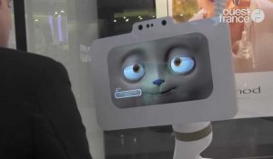 Rennes. Au centre Alma, Spoon le robot intelligent qui adore discuter avec vous