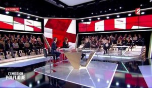 L'émission politique : rires sur le plateau entre Léa Salamé et Jean-Luc Mélenchon