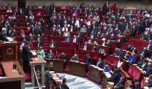 Ambiance tendue à l'Assemblée pour le discours de Valls