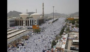 En Arabie Saoudite, deux millions de pèlerins affluent sur le Mont Arafat