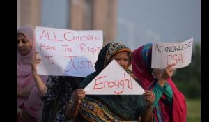 Manifestation après la révélation de viols d'enfant au Pakistan