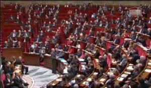 Ayrault : "le travail sur le projet de loi famille va se poursuivre"