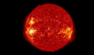 Les images d'une éclipse de soleil visible seulement de l'espace