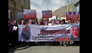 Les Afghans manifestent en réaction au lynchage d'une femme