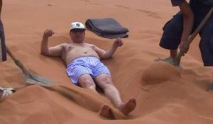 Dans les dunes du Sahara, la "sablothérapie" contre les rhumatismes