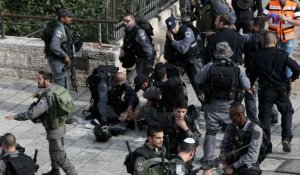 Un policier israélien attaqué au couteau à Jérusalem