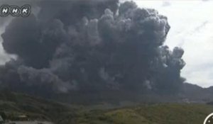 L'éruption du mont Aso au Japon, en 42 secondes