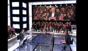 Dépenses publiques : Bayrou accuse Valls d'avoir renié ses opinions