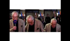 Jean-Marie Le Pen "trébuche" en direct