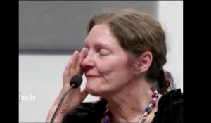 La mère de Julian Assange défend avec émotion l'exil de son fils en Equateur