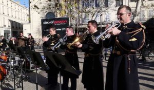 La garde républicaine donne l'aubade aux Avignonnais