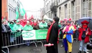 Grève générale 30 janvier: un faux Di Rupo manifeste à Mons (1)