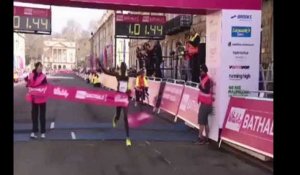 Semi-marathon: le vainqueur se prend une grosse gamelle sur la ligne d'arrivée