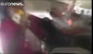 Crash à Dubaï : un passager filme la panique à bord du Boeing