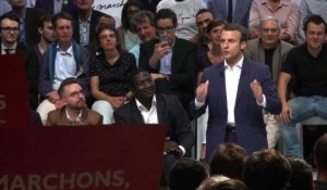 Emmanuel Macron: "ensemble jusqu'en 2017, jusqu'à la victoire"