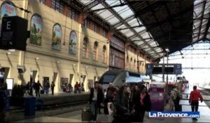 Marseille : attention; chewing-gum et mégot géants à la gare