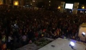 Les supporters célèbrent la victoire des Diables face aux Etats-Unis à Bruxelles