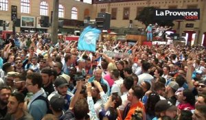 OM-PSG : les supporters marseillais enflamment la gare Saint-Charles